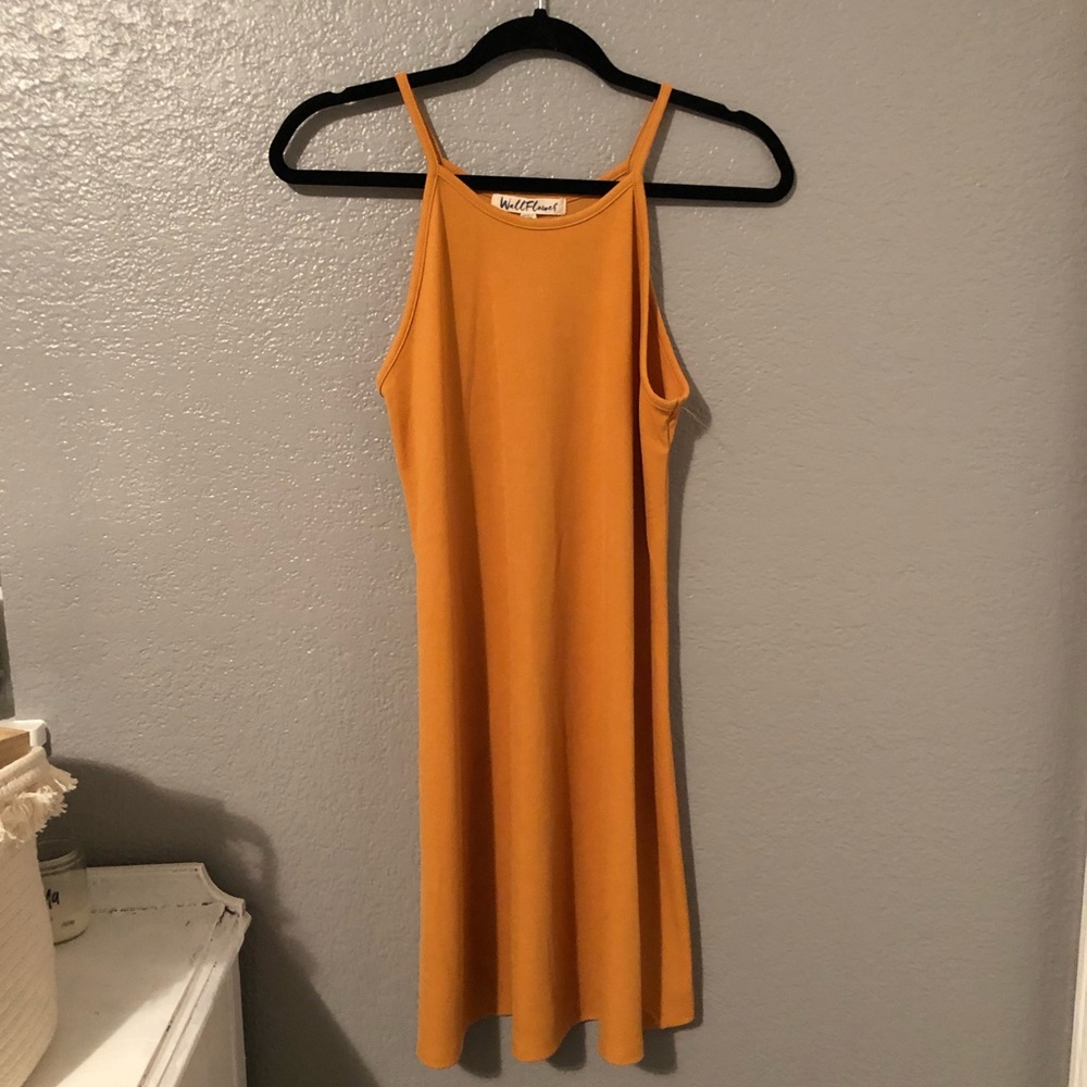 Medium mustard yellow shift dress